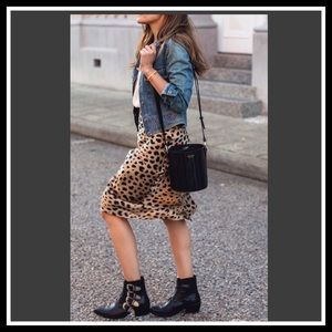 Leopard print pencil skirt